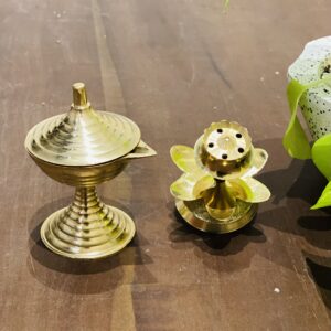 🪔 Brass Burner Chariot & Stand Oil Lamp Set "පිත්තල පහන සහ හදුන්කුරු රදවනය" (AE0051)