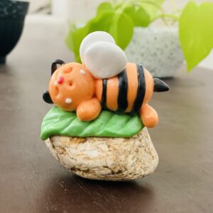 Bee - B0115
